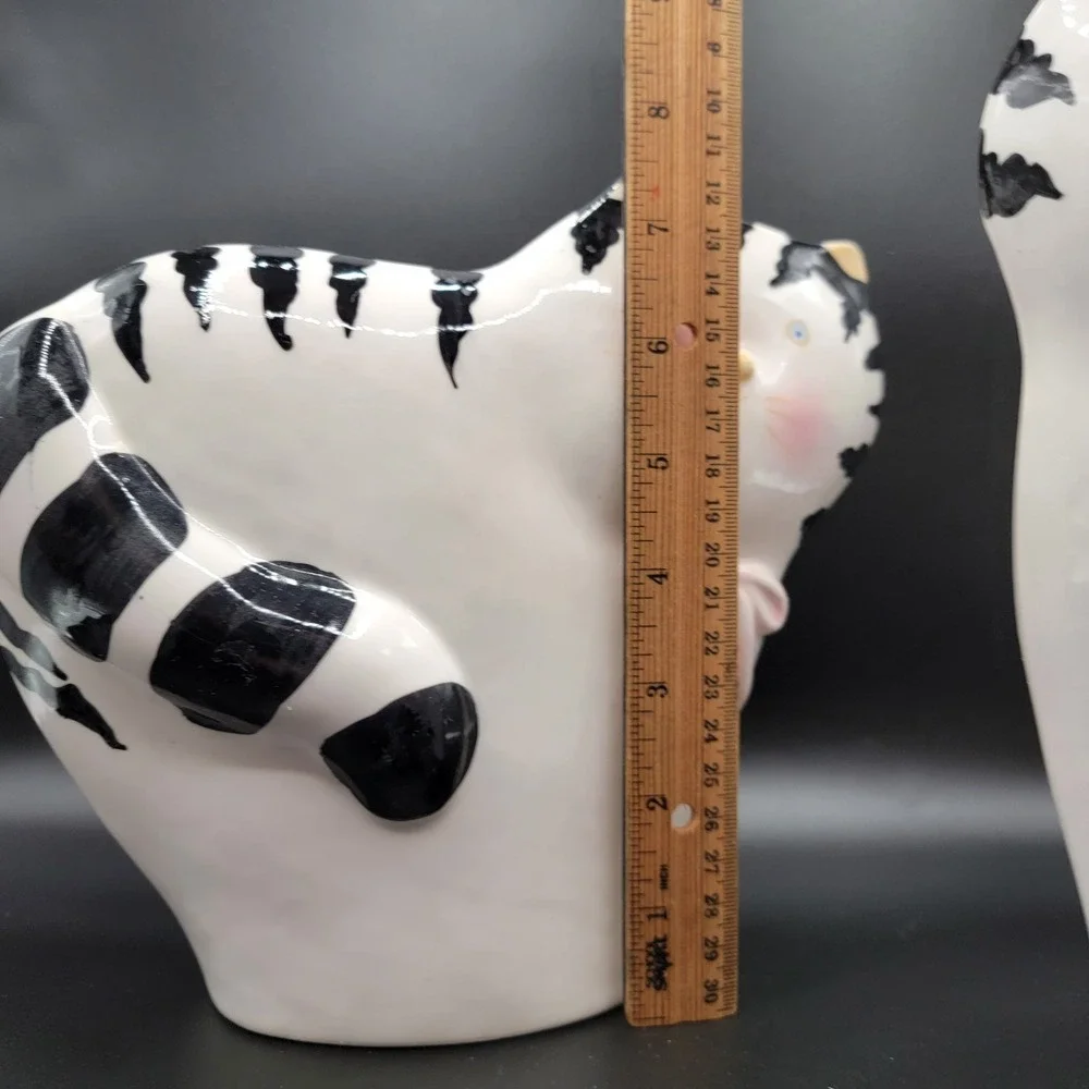 Vtg Ceramic Flat Cat Figurines 1991 Black & White Striped Pink Bow Hand Painted